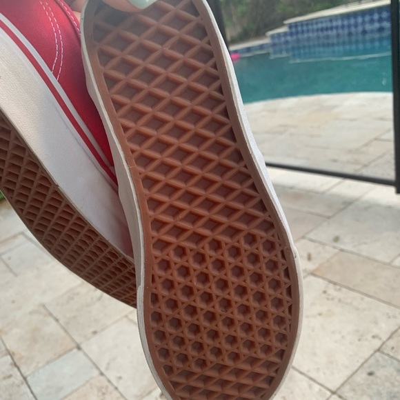 Red Van Authentic - Picture 11 of 11